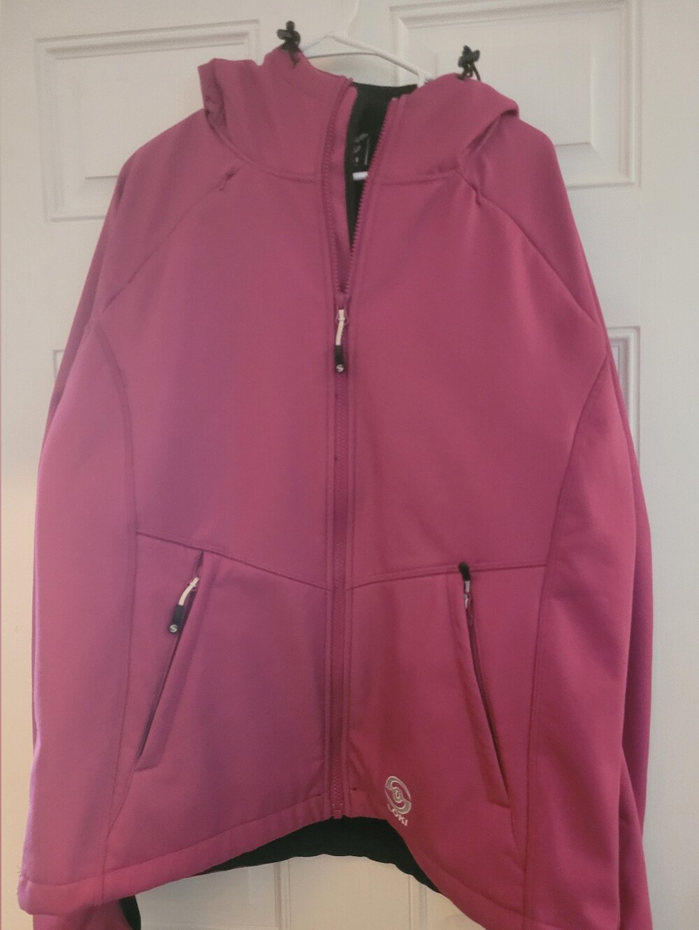 Women's Loki Pink Hooded Softshell Jacket Size XL.